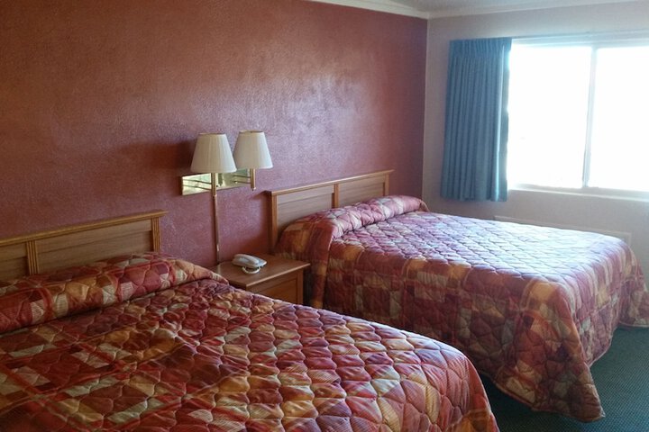 Room 6 of 15