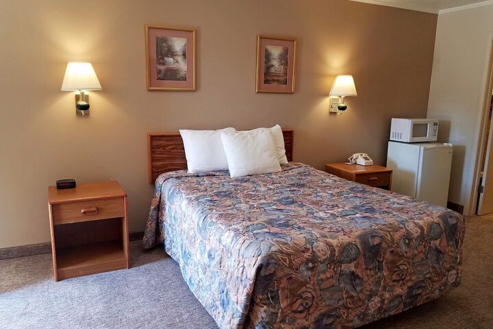 Aquarius Inn