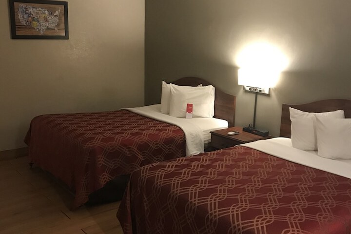 Room 32 of 42