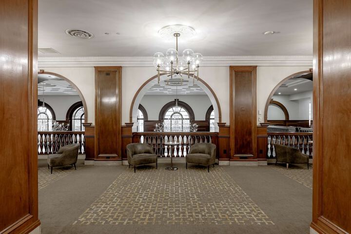 Hotel Fort Des Moines Curio Collection by Hilton