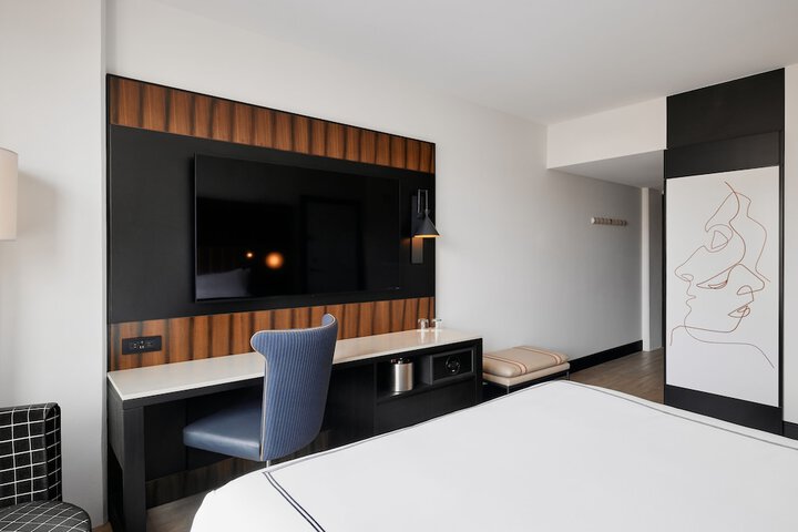 Room 26 of 53