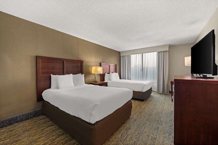 Room 34 of 74
