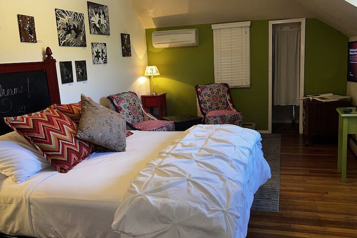 Room 77 of 105