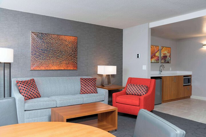 Room 14 of 60
