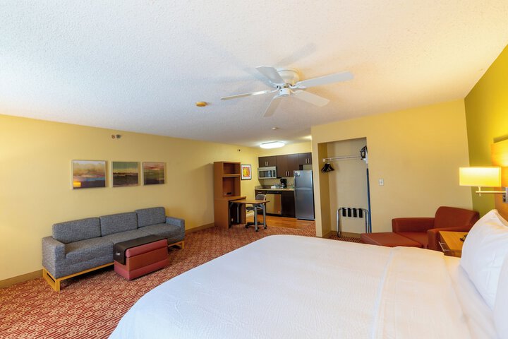 Candlewood Suites Bedford Fort Worth by IHG