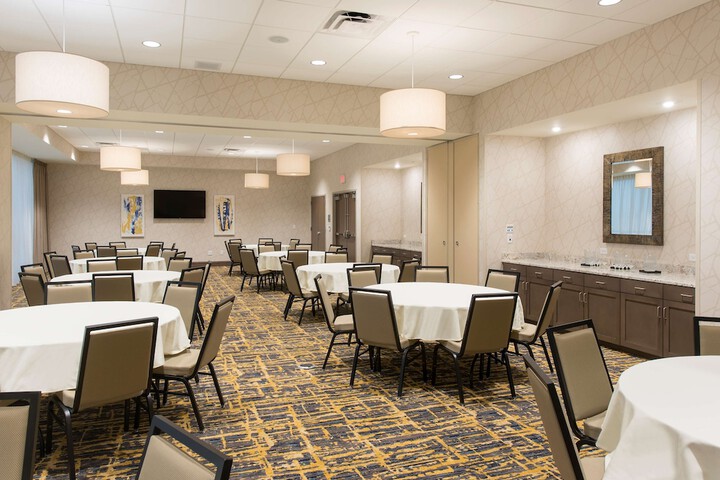 Hampton Inn & Suites Grand Rapids Downtown