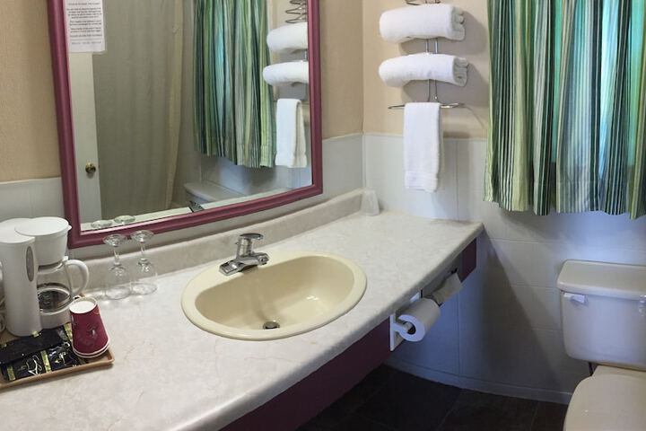 Room 25 of 57