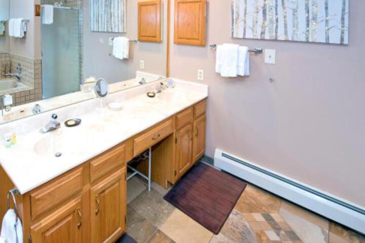 Spacious & Convenient Townhome #61 on the Golf Course