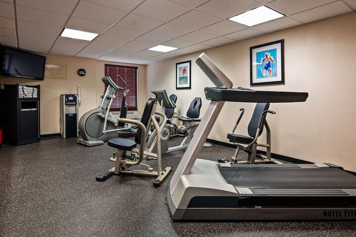 Best Western Plus Parkway Hotel