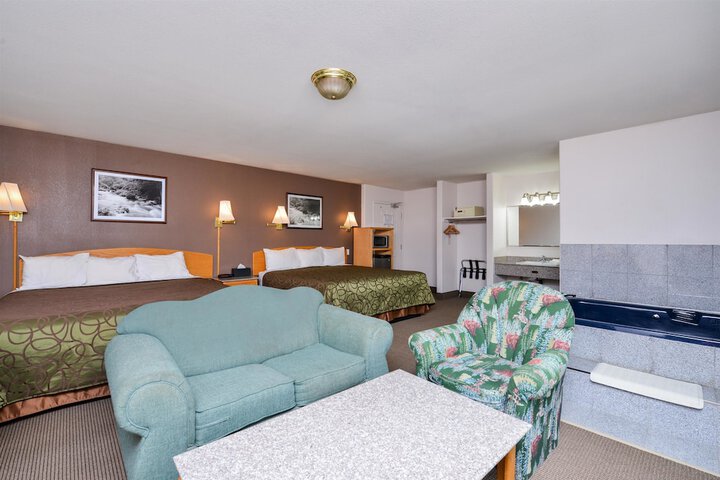 Room 32 of 39