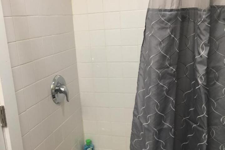 Just Like Being at Home- Newly Renovated Unit