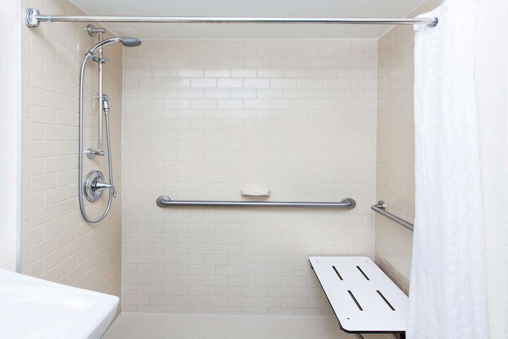 Sonesta Simply Suites Cleveland North Olmsted Airport