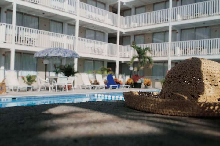 Pool 8 of 32