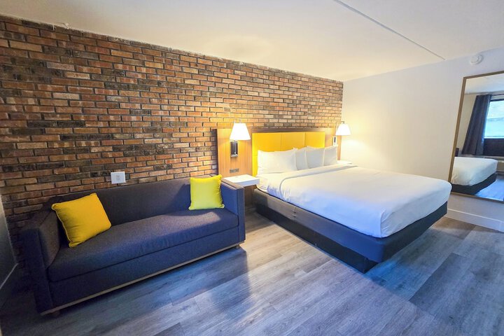 Penn Lodge Hotel & Suites