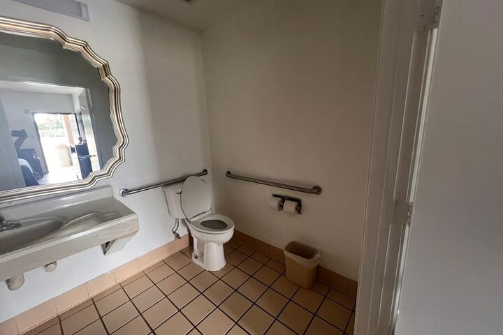 Room 12 of 22