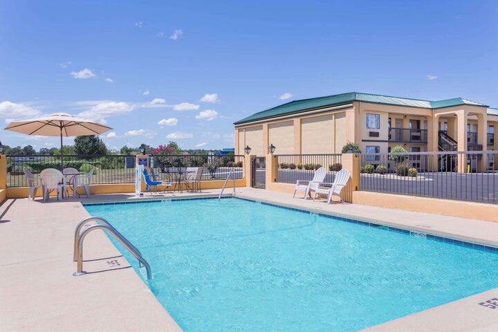 Pool 2 of 27