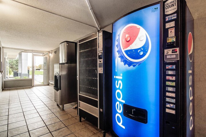 Motel 6 Alsip IL