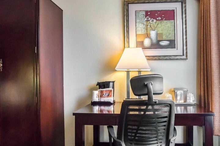 Quality Inn Mill Hall - Lamar
