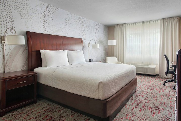 Room 28 of 36