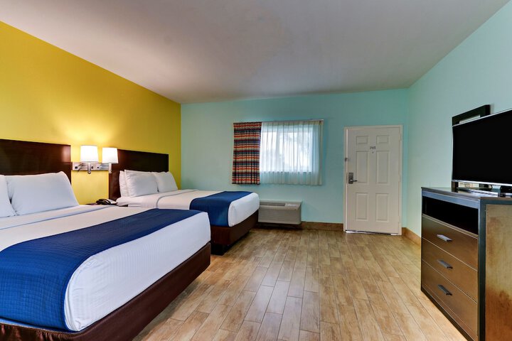 Room 18 of 35