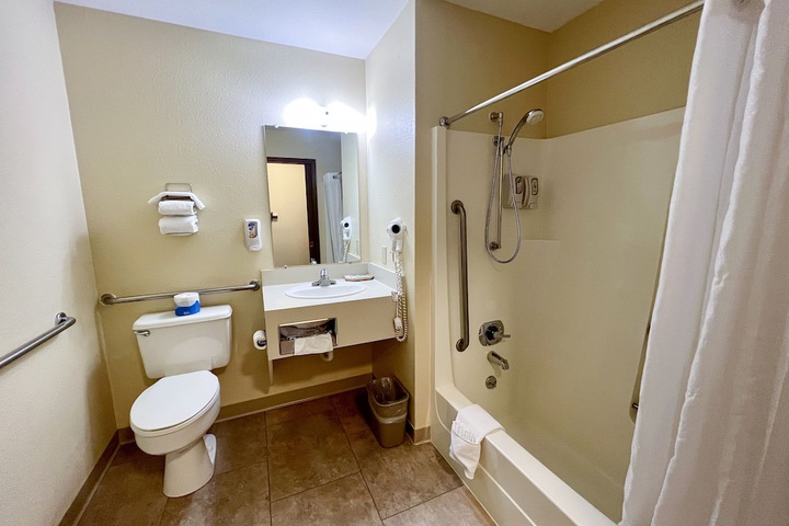 Room 12 of 47