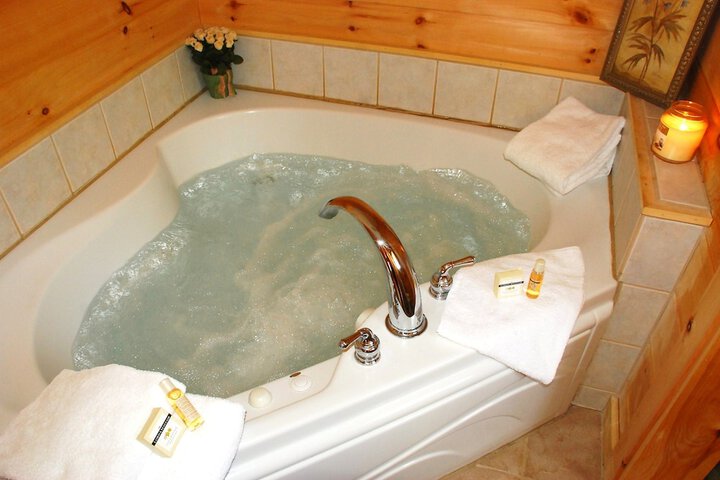 Hot Tub 56 of 67