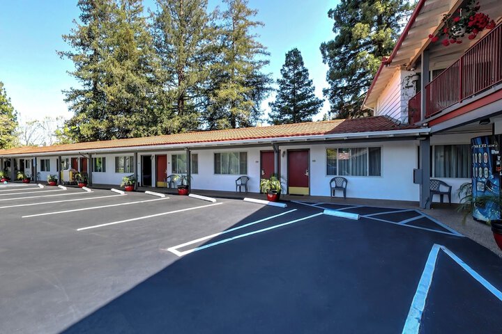 Hotel 2 of 37