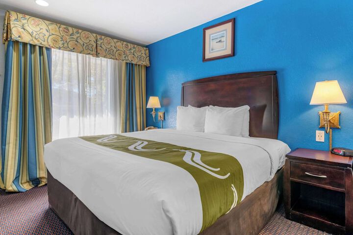 Room 12 of 40