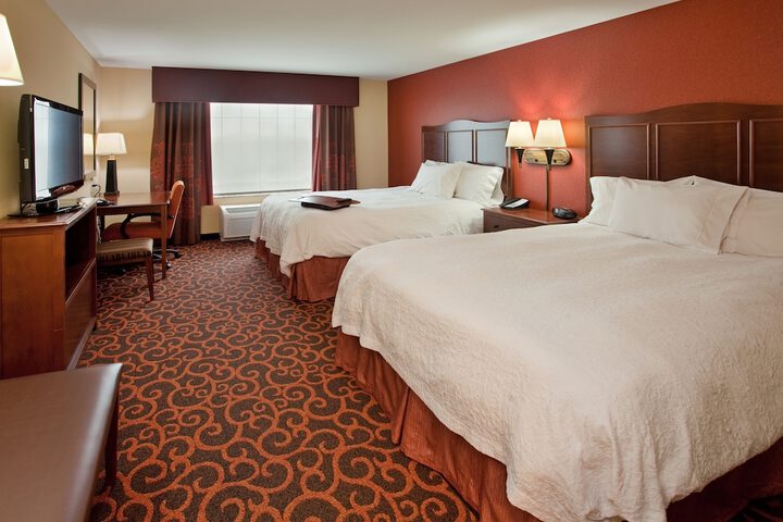 Hampton Inn & Suites Watertown
