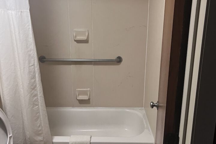 Room 11 of 14