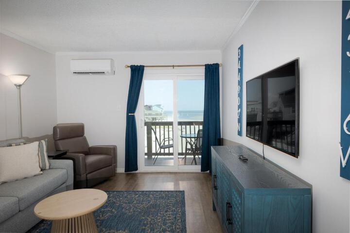 Embrace Oceanfront Elegance: Book Your Stay at Sunrise Oasis