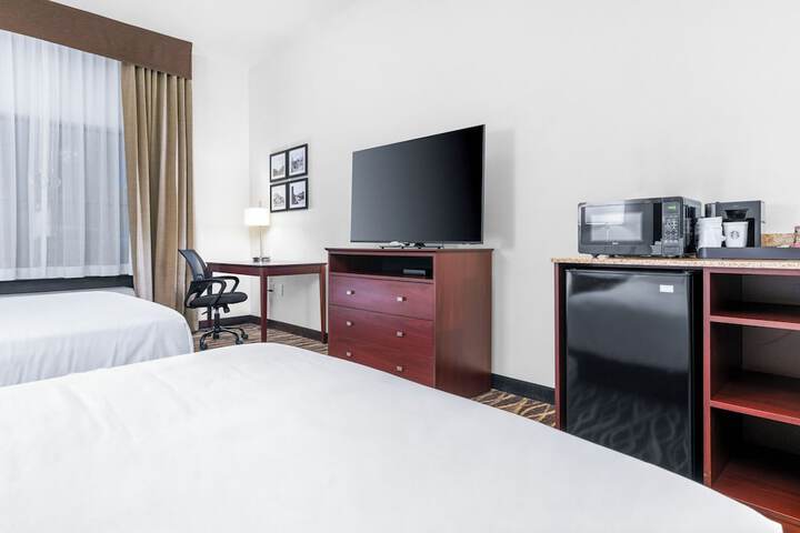Cobblestone Hotel & Suites - Lynden