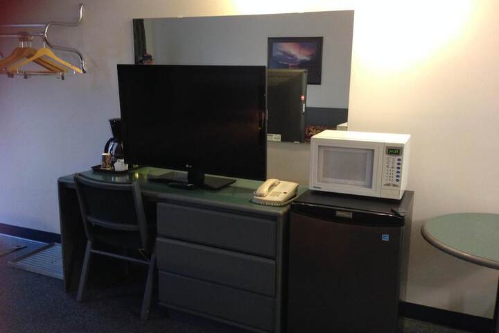 Room 25 of 40