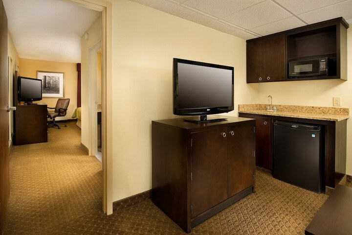 Room 14 of 36
