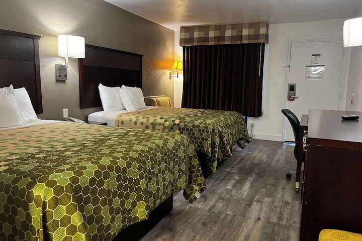 Room 14 of 19
