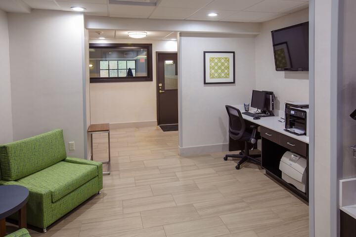 Holiday Inn Express Hotel & Suites Harriman by IHG