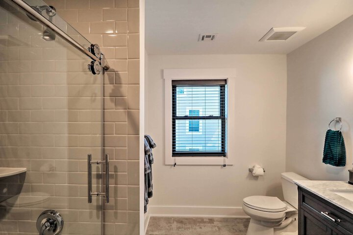 Updated Downtown Red Bank Home 5 Mi to Beach!