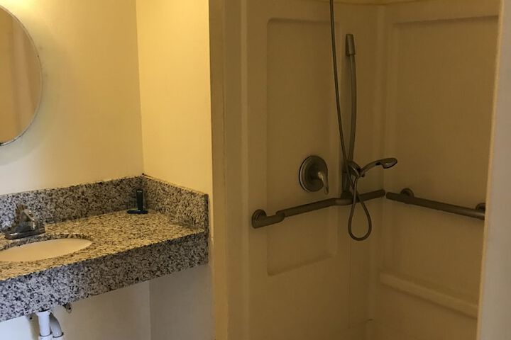 Room 15 of 17