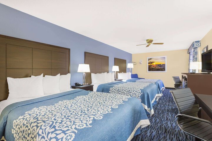Room 12 of 20