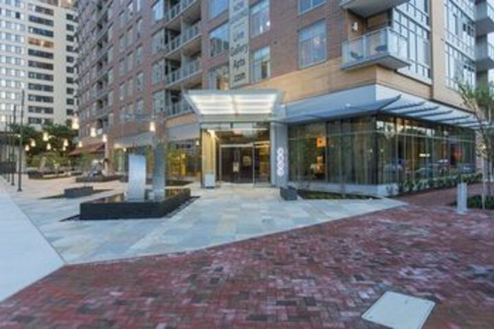 Global Luxury Suites at Park Crest Lofts