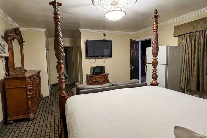 Room 67 of 70