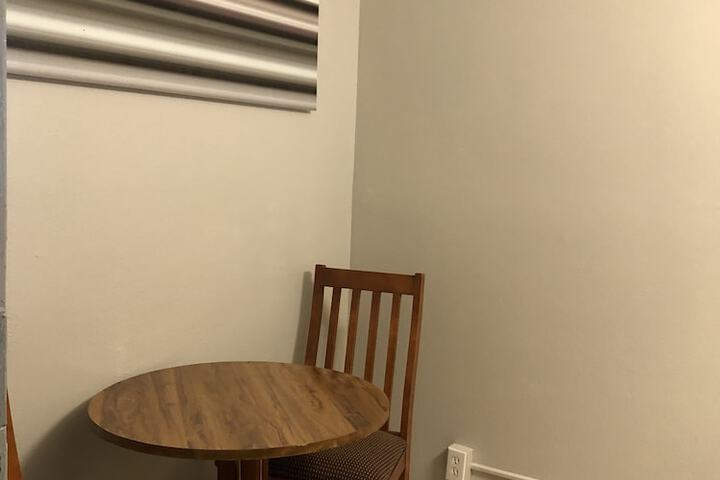 Room 70 of 94