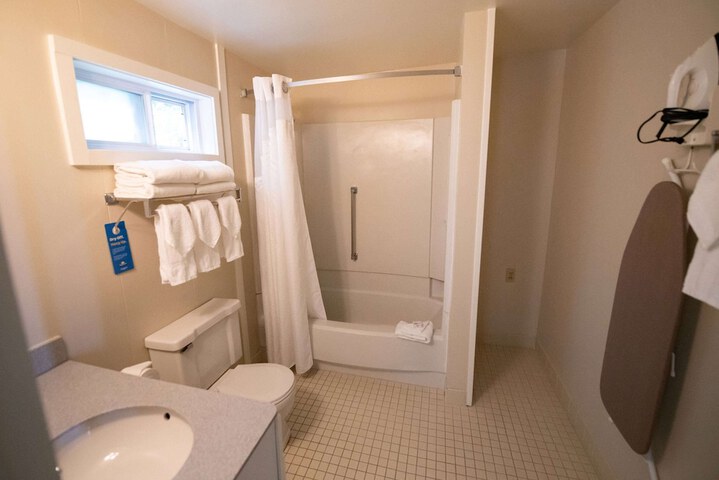 Room 20 of 27
