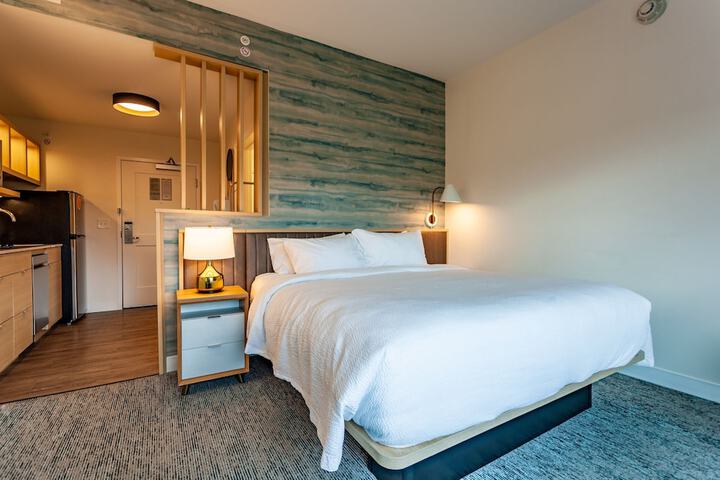 Room 41 of 82