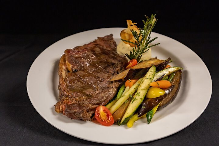 Dining 38 of 65