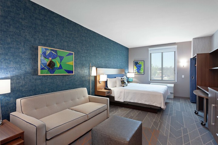 Room 30 of 38