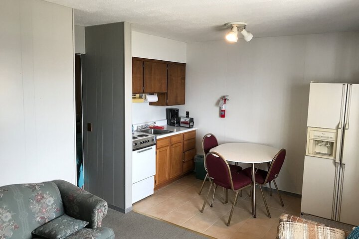 Room 6 of 11