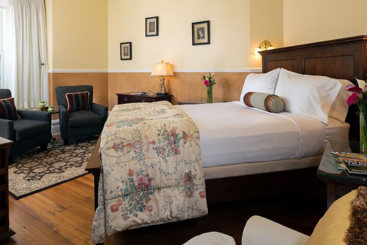 Albemarle Inn