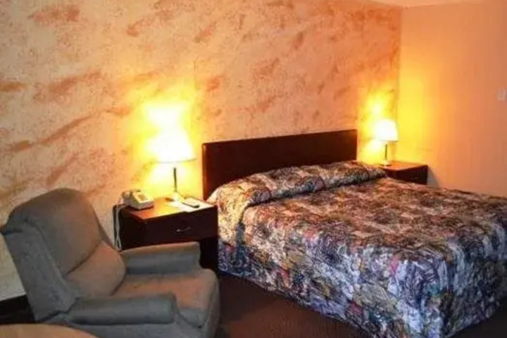 FAIRVIEW INN