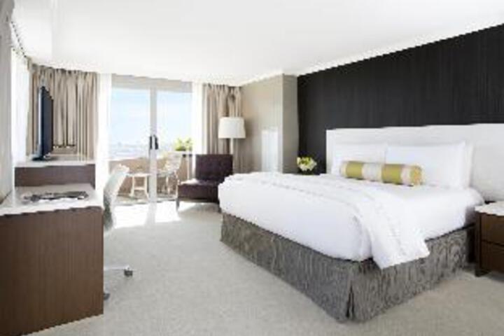 Room 18 of 23